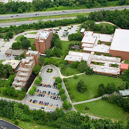 Conference Center At The Maritime Institute 호텔 린티컴 외부 사진